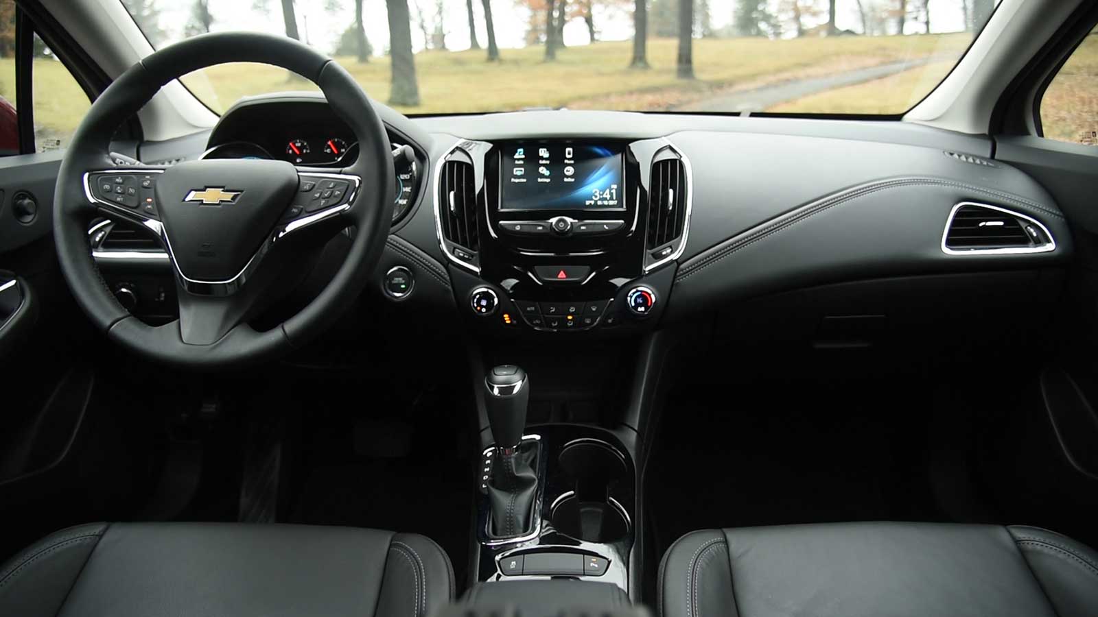 2017 Chevrolet Cruze Hatchback Interior 09